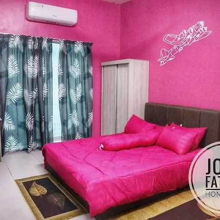 Lumut Manjung Homestay John Faten Exterior photo