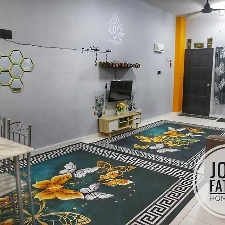 Lumut Manjung Homestay John Faten Exterior photo