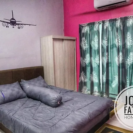 Lumut Manjung Homestay John Faten Exterior photo
