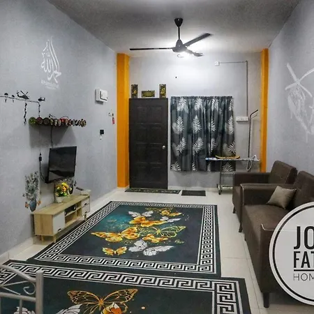 Lumut Manjung Homestay John Faten Exterior photo